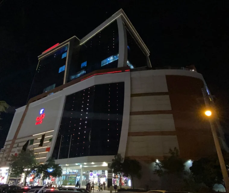 kian-center-office-commercial-tower-01