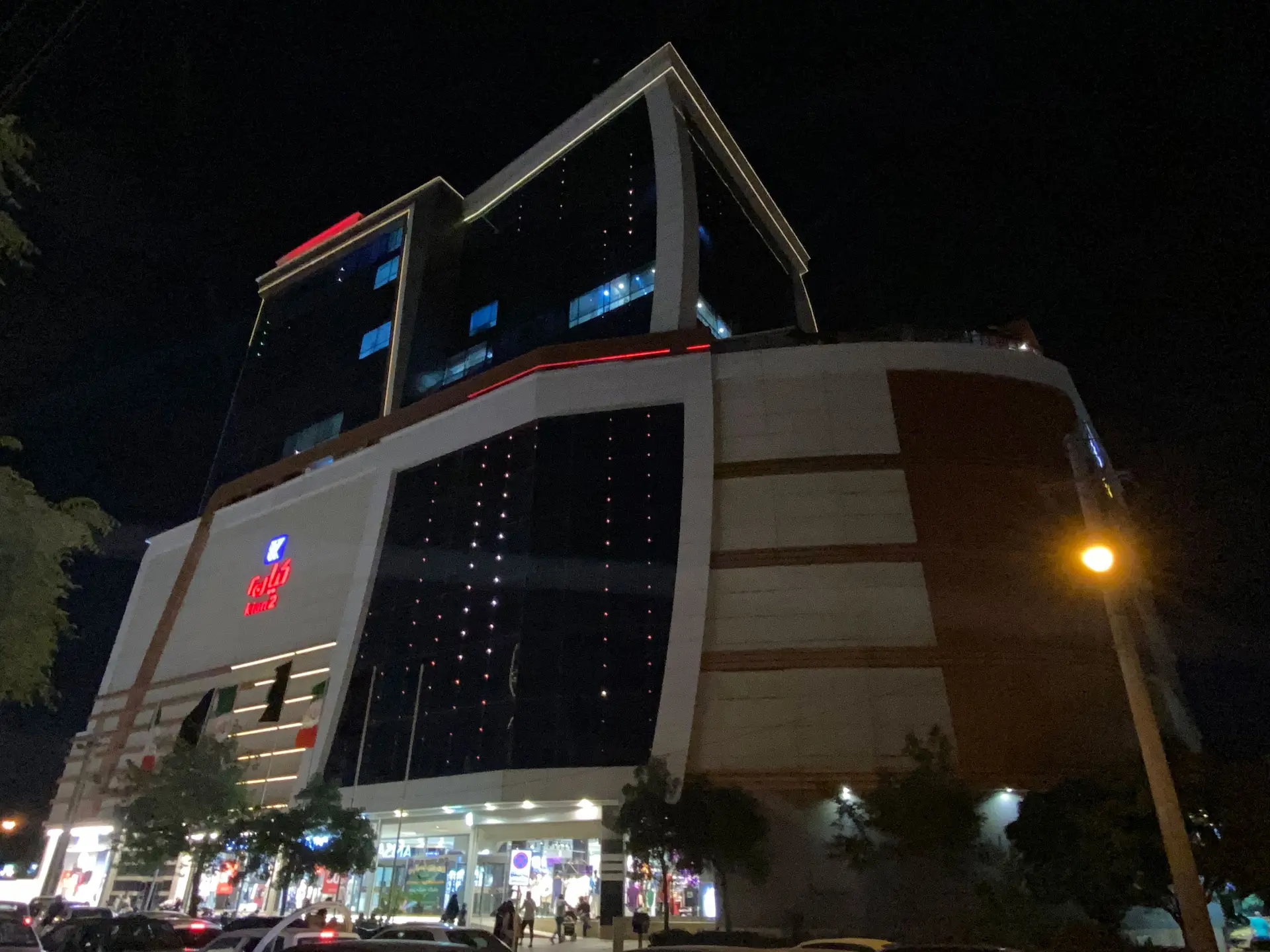 kian-center-office-commercial-tower-01